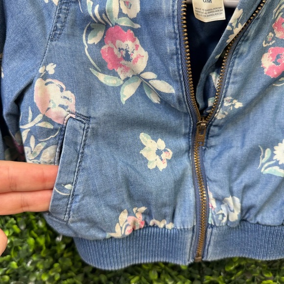 OshKosh B'gosh Blue Jean Jacket with Floral Design - Picture 4 of 5